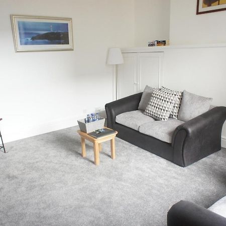 Flat 2 Opposite Travel Lodge Colwyn Bay Bagian luar foto