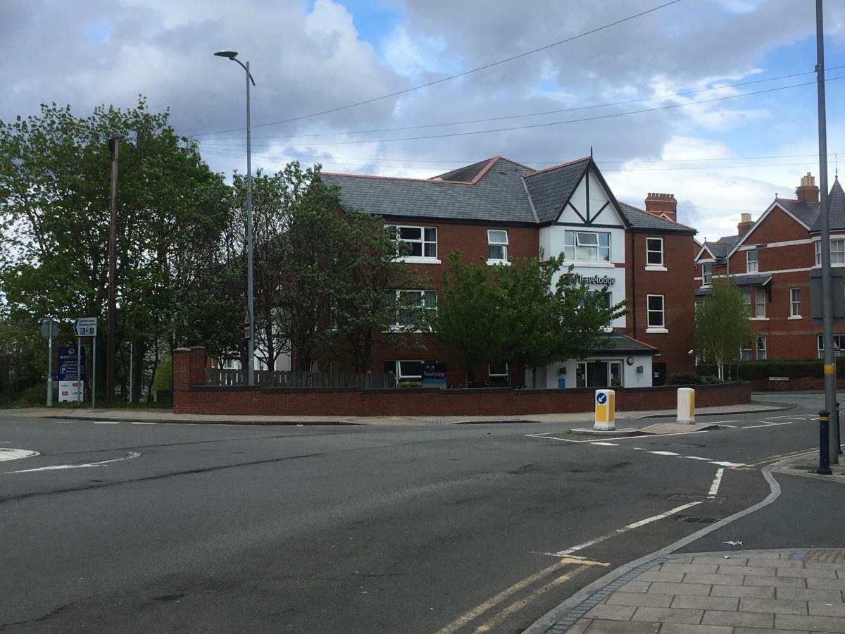 Flat 2 Opposite Travel Lodge Colwyn Bay Bagian luar foto